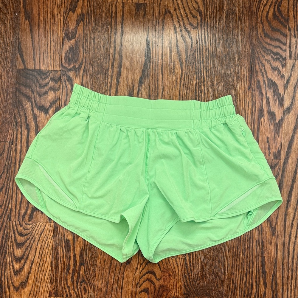 Lululemon Scream Green Hotty Hot Shorts Low Rise 2.5”